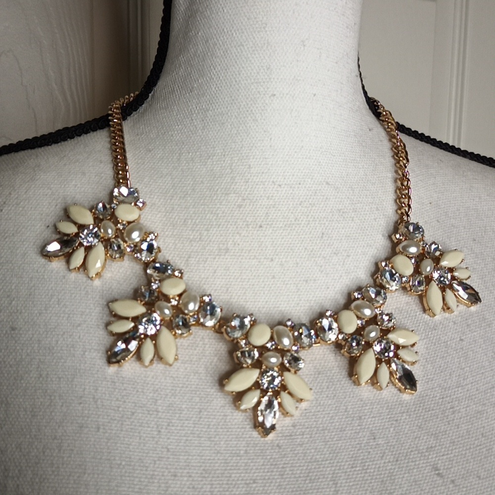 Elegant Cream/Gold Statement Necklace Faceted Faux Diamonds Pearls + Ivory - Picture 2 of 4